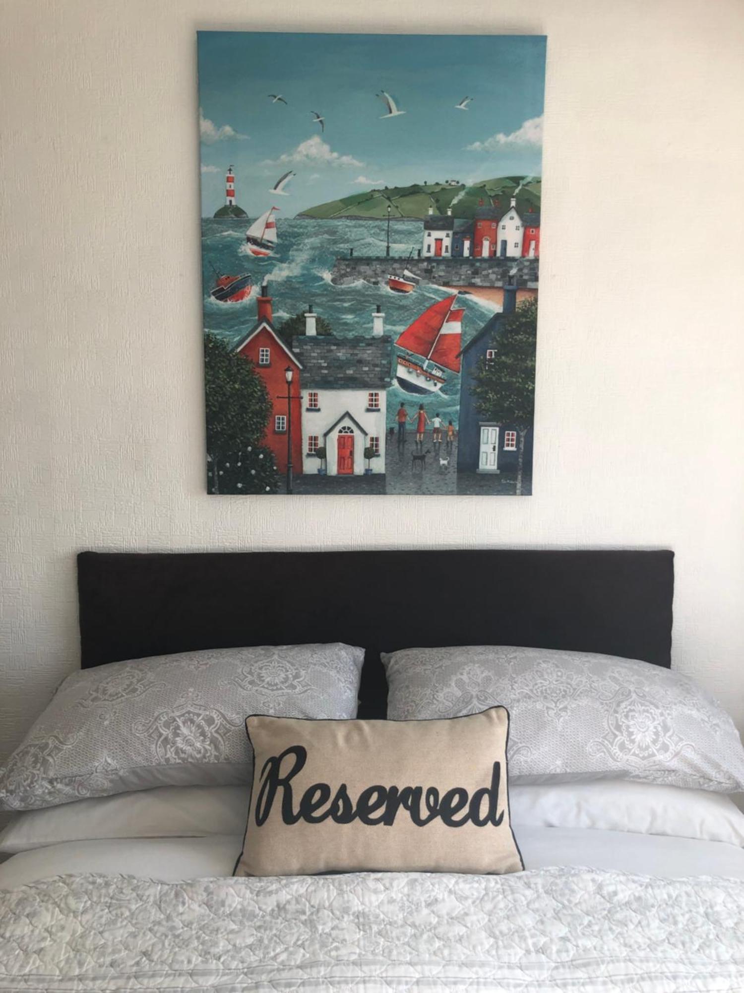Southend Airport Bed & Breakfast Рочфорд Екстериор снимка